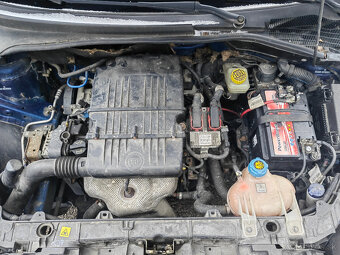 Fiat Grande Punto - 8