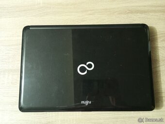 15,6" notebook Fujitsu Lifebook AH530 / 4GB/128GB TOP stav - 8
