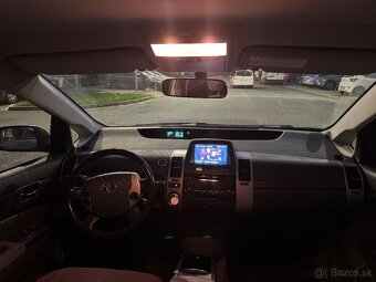 Toyota Prius - 8