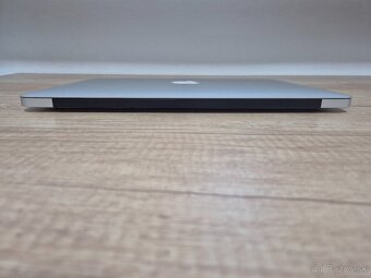 MacBook Air (13-inch, 2015) /Intel Core i5/8GB RAM/128GB SSD - 8