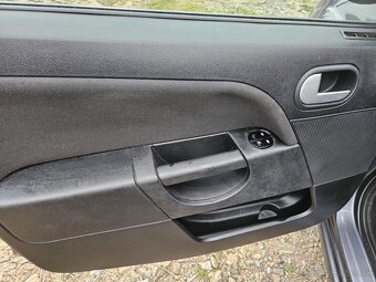 Ford Fiesta - 8
