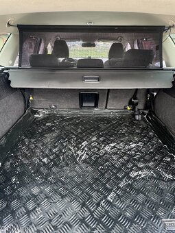 FORD MONDEO KOMBI 2,0 TDCi Titánium A6 - 8