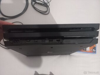 PS4 PRO - 8
