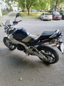 Suzuki gsr 600 - 8