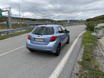 Toyota Yaris 1.5 Hybrid E-CVT - 8