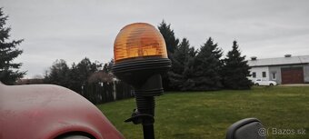 UNIVERSALNÍ TRAKTOROVÁ KABINA - 8