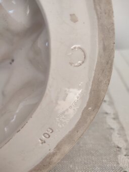 Bechyně keramická porcelánová soška pár 30 cm
- 8