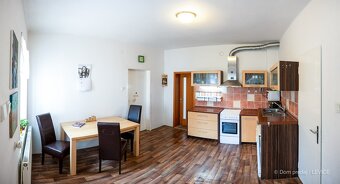 Nevšedný dom vhodný na bývanie aj podnikanie - 8
