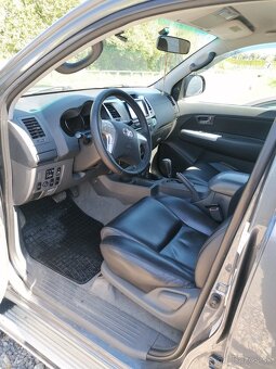 Toyota Hilux 3.0 D4D - 8