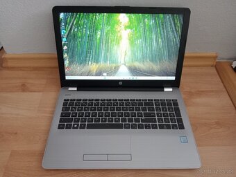 predám notebook Hp 250 g6 - Intel core i5 - 8gb ram - ssd - 8