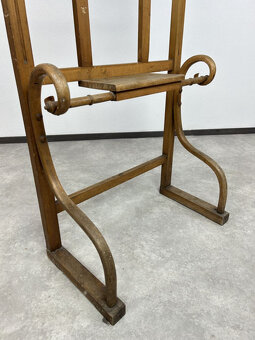 Nástenný halový vešiak J&J Kohn no.1082 - 8