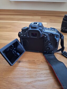 Canon EOS 90D - 8
