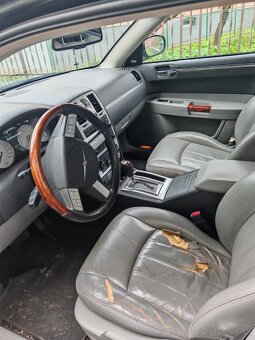Predám Chrysler C300. - 8