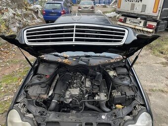 Mercedes Benz w203 2.0d 2003 sedan - 8