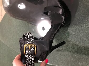 NOVÉ GUESS originál damske sandálky 38 - 8