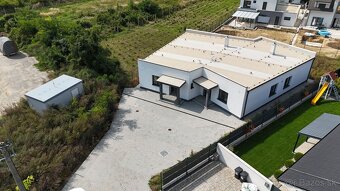 Na predaj generačné riešenie v blízkosti Hlohovca - 8