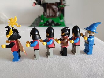 LEGO Castle 6082 Fire Breathing Fortress - 8