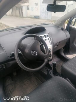 Toyota yaris - 8