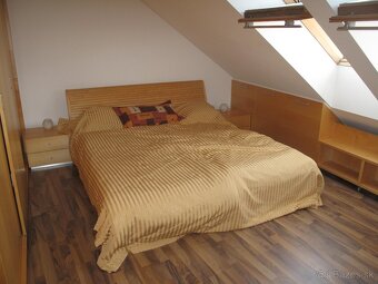 Prenajmem nadštandardný podkrovný byt na Vajanského nábreží - 8