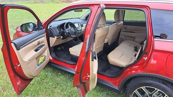 MITSUBISHI OUTLANDER 2.2 DI-D AUTOMAT 7-miestne - 8