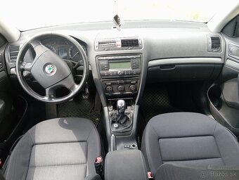 Škoda Octavia 1.6 benzín - 8