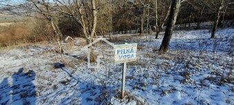 Záhradná chatka pri obci Krásnohorská Dlhá Lúka. - 8