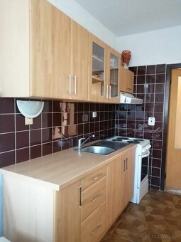Na predaj4 izbový byt v pôvodnom stave Brezová pod Br. - 8