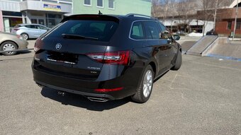 Škoda Superb Combi 2.0 TSI 4x4 Style DSG - 8