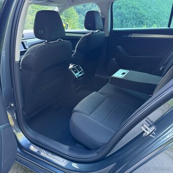 Škoda Superb 2.0 TDi DSG - 8