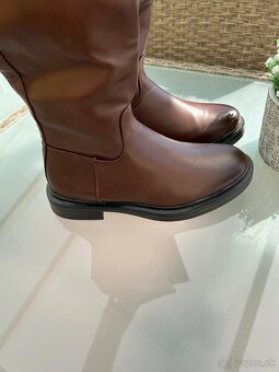 Predám hnedé čižmy - 8