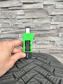 215/55 R17 98V XL zimné LAUFENN - 8