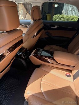Audi A8 - 8