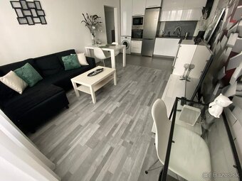 2i byt | moderná dispozícia | zariadený | širšie centrum - 8