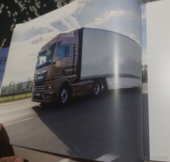 📚Ponúkam na predaj originálne prospekty Kamióny MAN 🚍 - 8