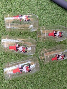 Retro toaletka,poháre rumcajs - 8