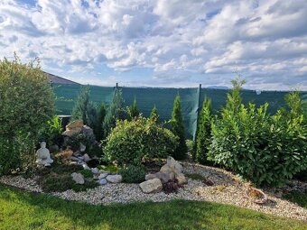 4-izbový bungalow - 100m2 + terasa 18 m2, pozemok 796 m2, Ko - 8