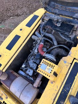 New Holland E215 - 8