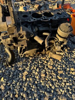 Rozpredám motor 2.0 TDI 103kw BKD - 8