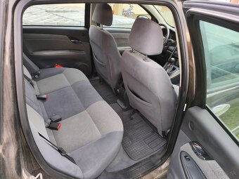 Fiat Croma 1,9 JTD STK/EK  -  NOVÁ - 8