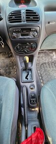Peugeot 206  1.4 benzín - automat - 8