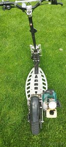 Benzínová kolobežka XG 7NITRO SCOOTERS AKCIA - 8