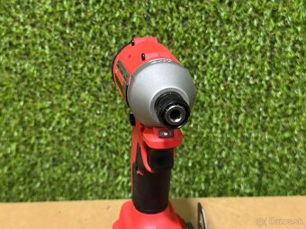 MILWAUKEE M18 BLIDRC šesťhranný rázový uťahovač - 8