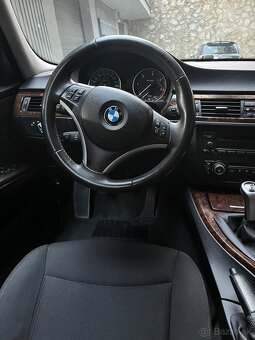 BMW e90 318d 2008 - 8