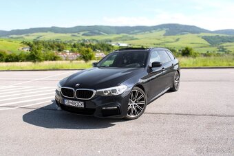 BMW Rad 5 Touring 520d A/T, HUD, 360 kamera, Nebúrané - 8