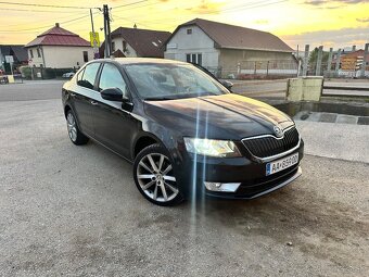 Octavia III 1.6tdi Elegance Kessy - 8