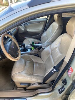 Volvo xc70 - 8