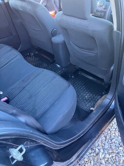 Renault Megane 1.9dci 85kw - 8