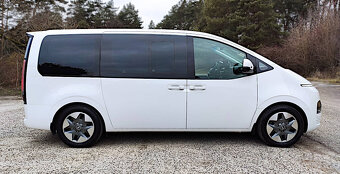 Hyundai Staria 2.2 CRDi Premium A/T - 8