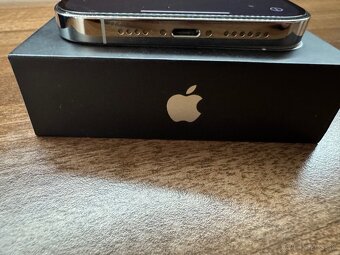 Predám IPhone 13 Pro Max 128 GB Silver - 8