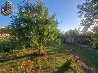 Rodinný dom s veľkým pozemkom v Kolárove – ideálny na bývani - 8